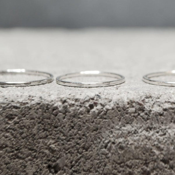 Loop Thin Ring Silver