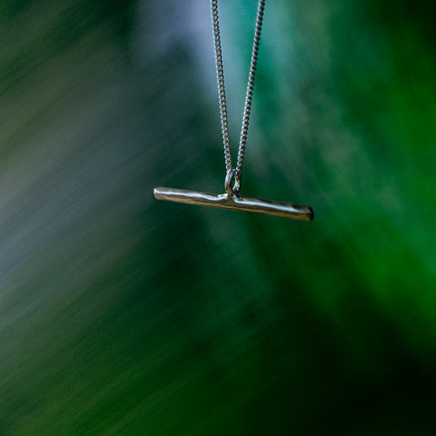 Wild & Arrow Sulava hänge och halsband i äkta silver. Besök vår butik i Stockholm.