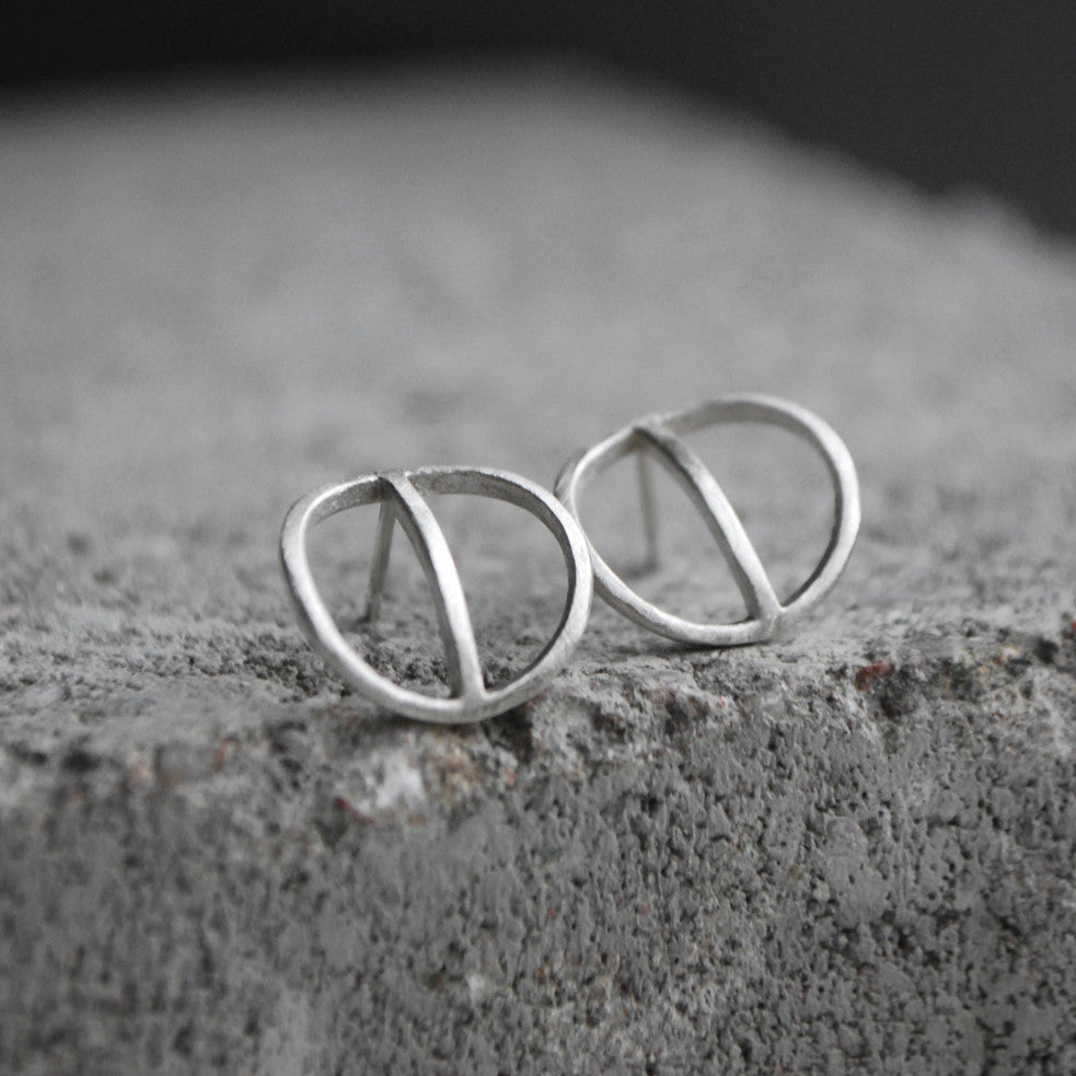 Tyyni Hoop Dangle Earring Silver Or Bronze